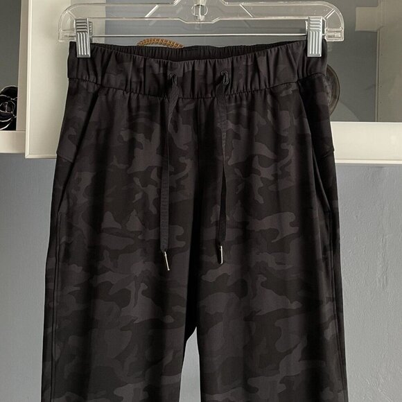 Lululemon On The Fly 7/8 Pant Incognito Camo Multi Grey - Picture 6 of 10